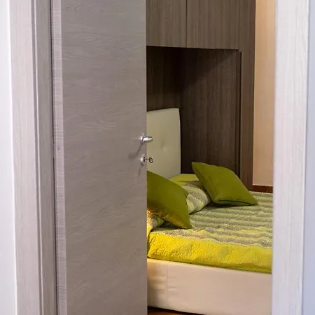 La Casa Sotto Le Cascate Maggiore - Ixihome